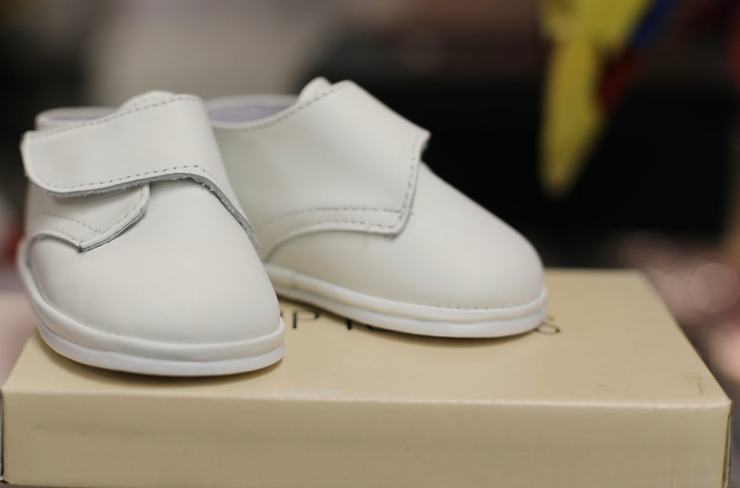 Children's shoes with velcro strap - Susanita's Fiestas